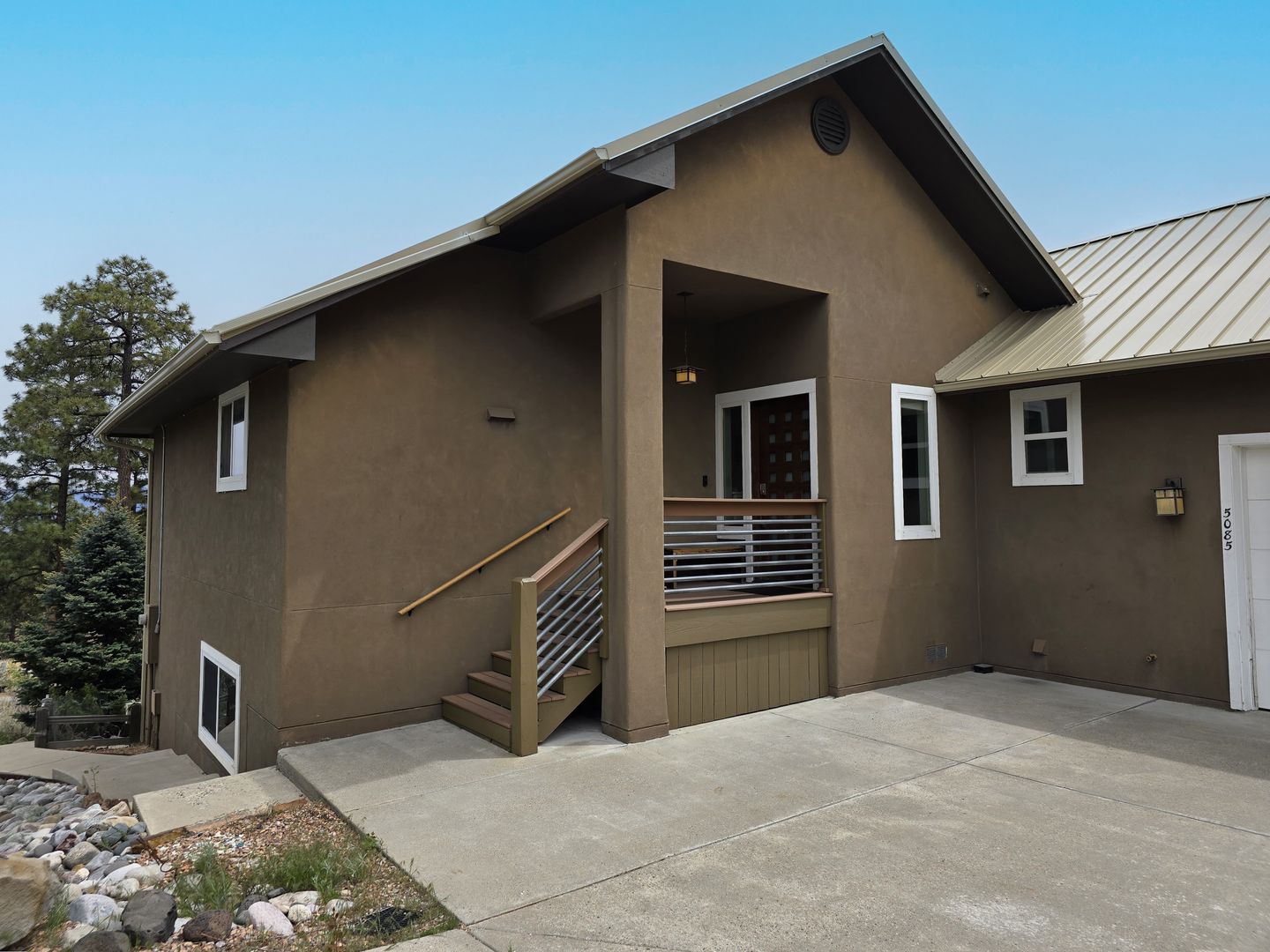 Los Alamos House: 5085 Alegria