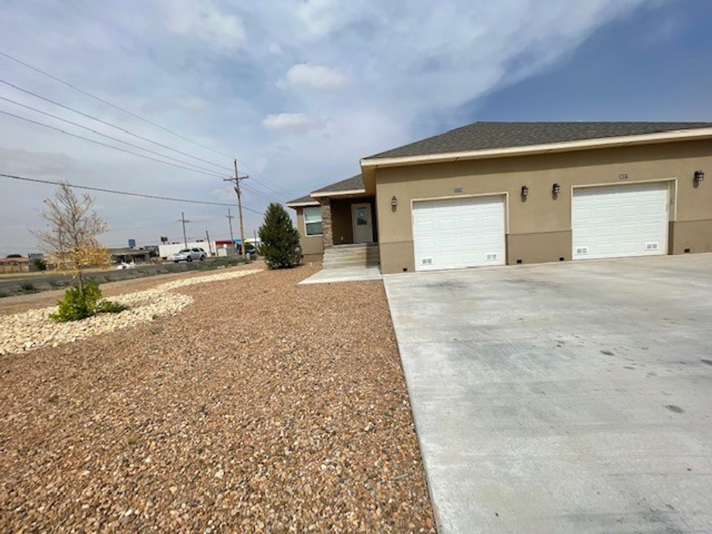 Roswell Apartment: 3213-3229 N Richardson Ave