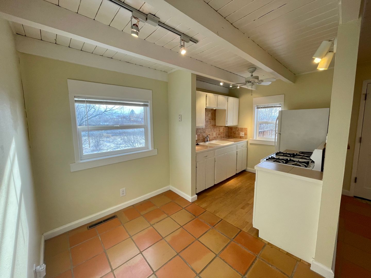 Santa Fe Apartment: 410 Sunset St