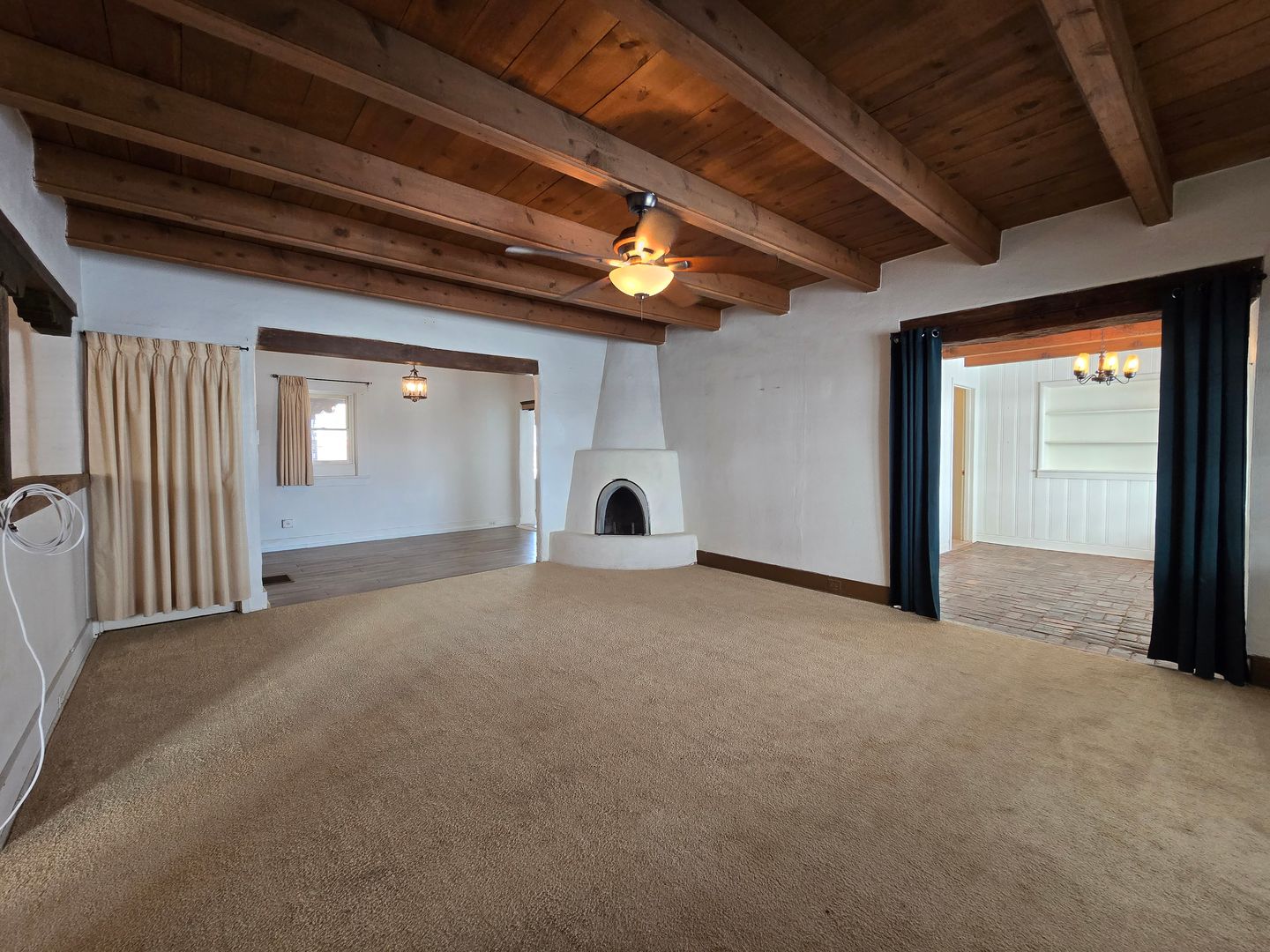 Santa Fe House: 27633 W Frontage Rd