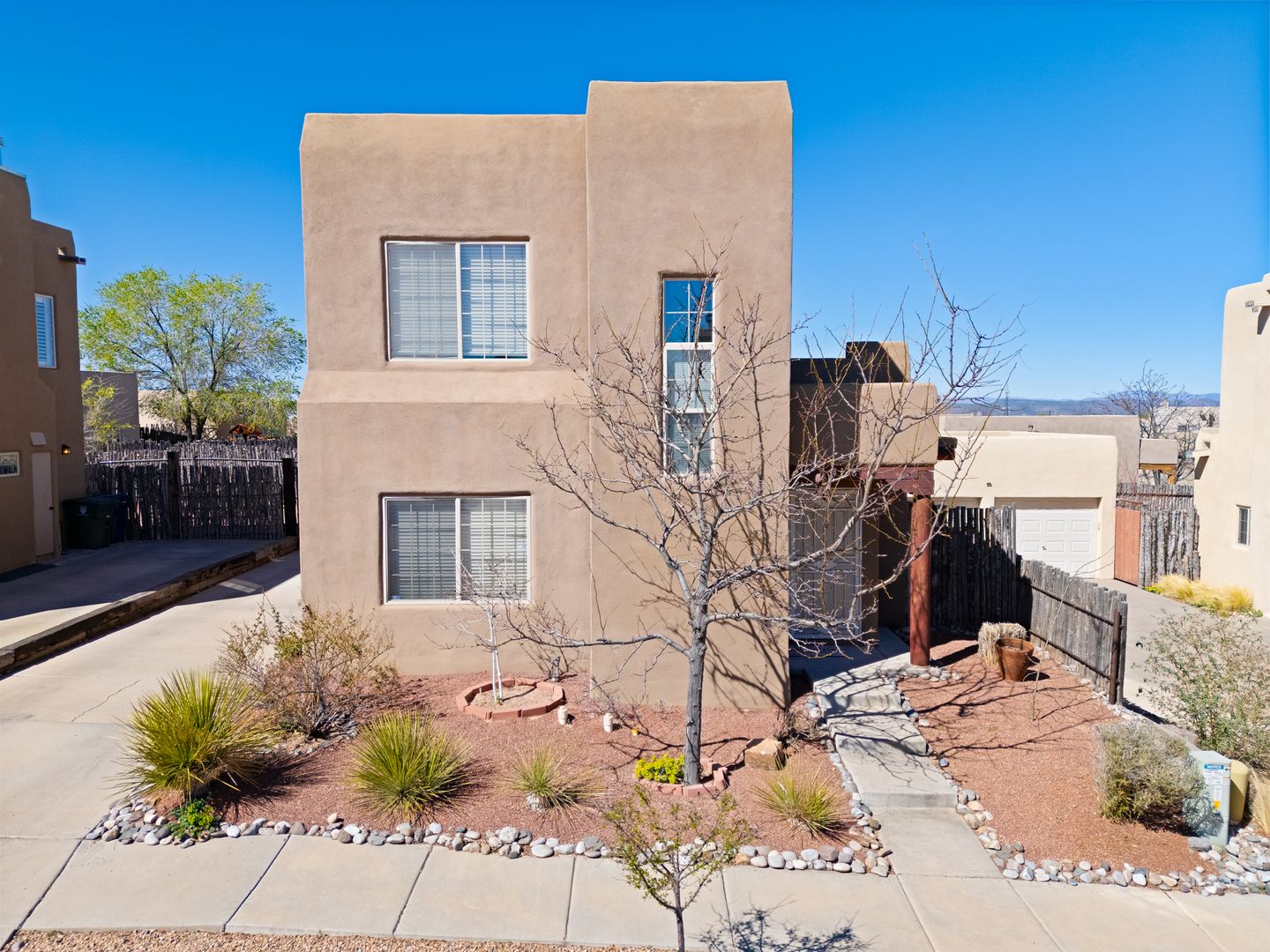 Santa Fe House: 4138 Big Sky Rd