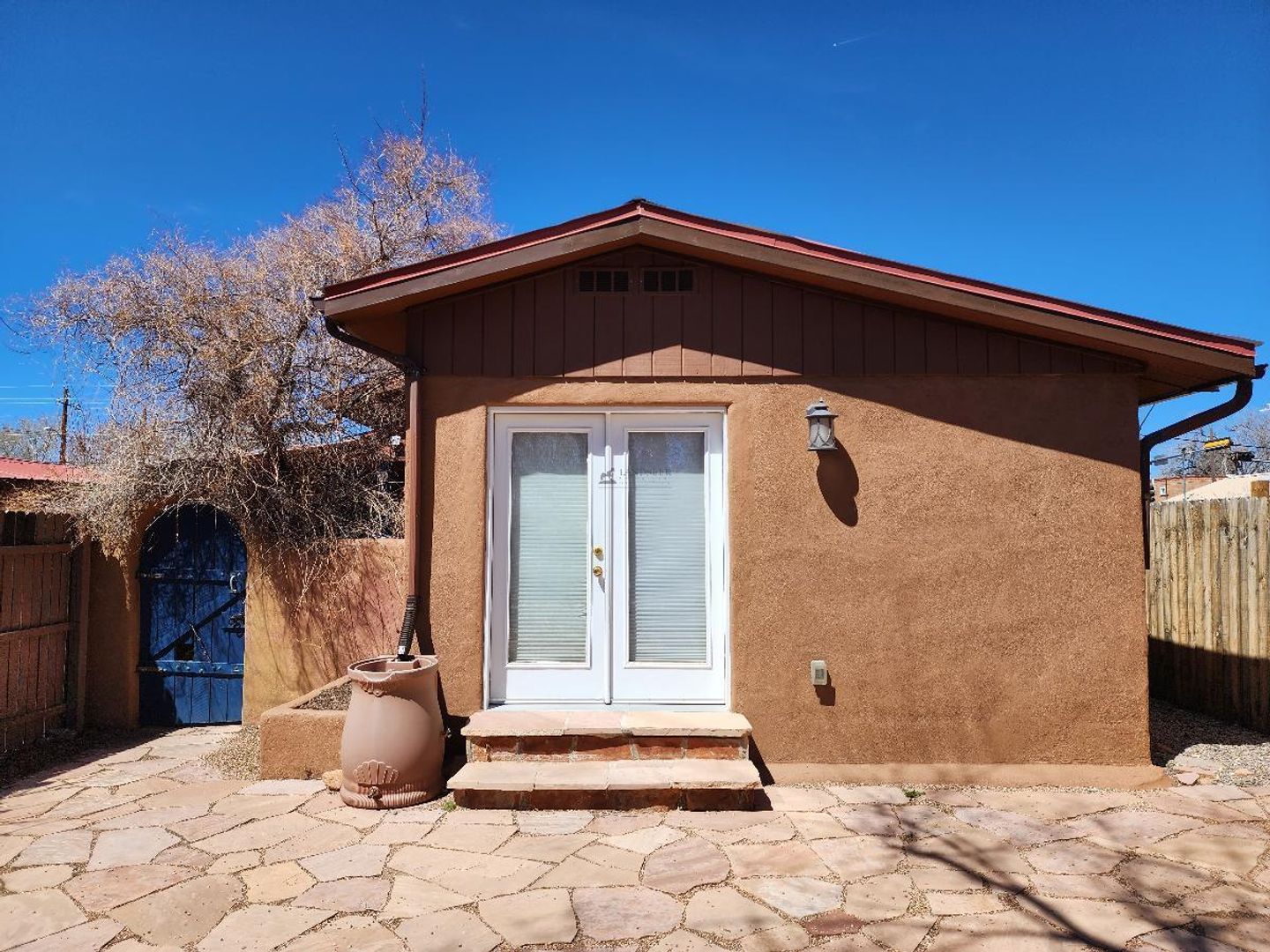 Santa Fe Apartment: 1506 West Alameda St