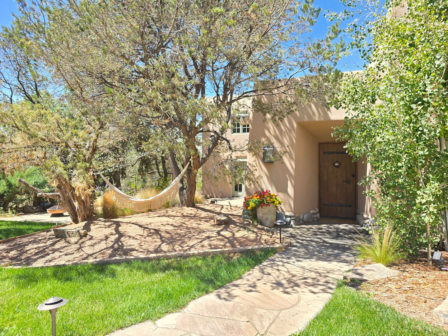 Santa Fe House: 3876 Old Santa Fe Trail