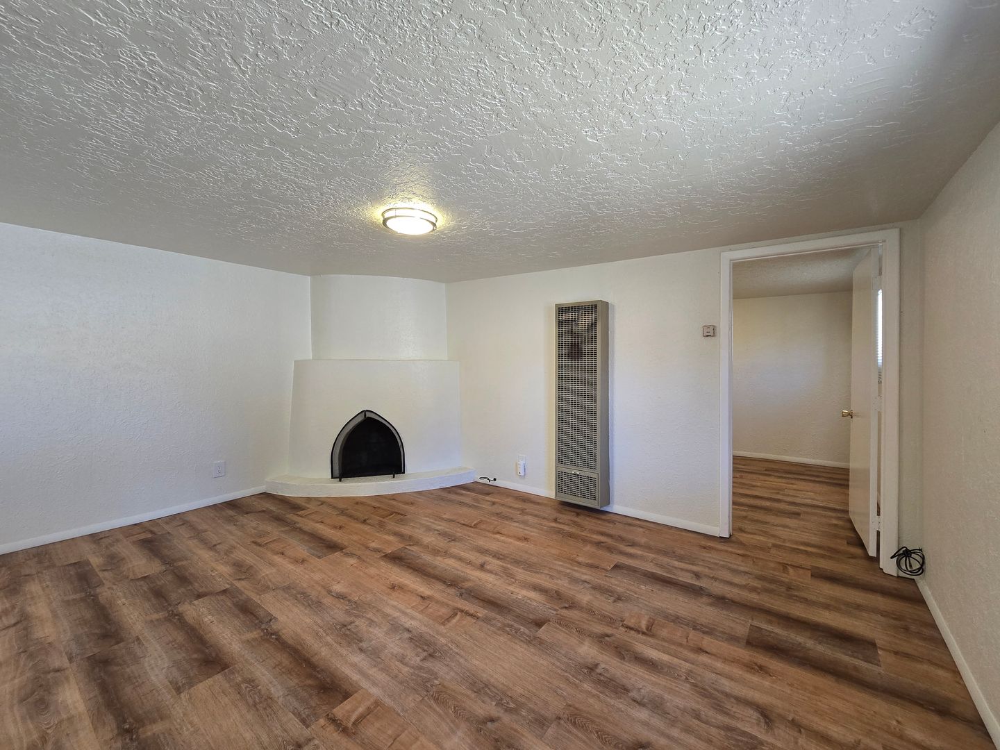 Santa Fe Apartment: 733 Columbia St
