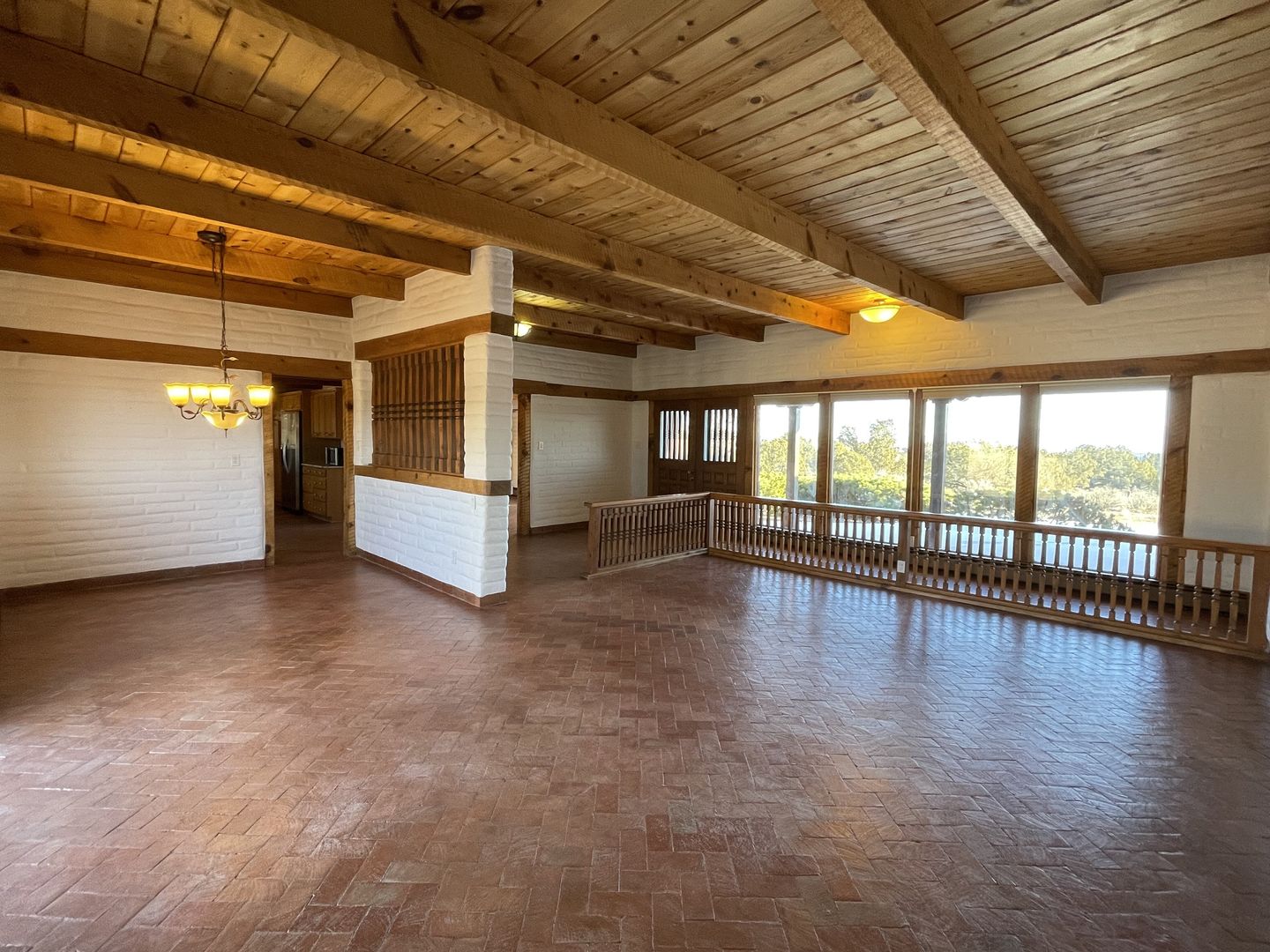 White Rock House: 311 Potrillo Dr