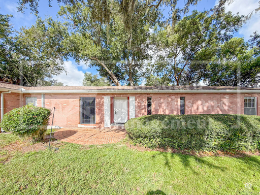 Newly Renovated 1-Bedroom Apartment Near Lake Hollingsworth with Fenced Backyard – photo 1