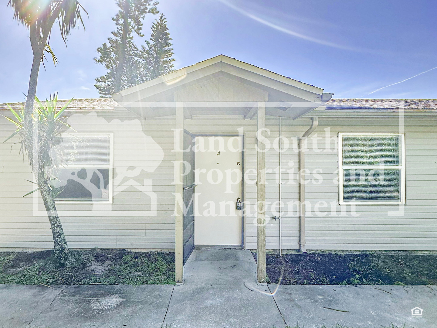 Lakeland Apartment: 2527 Crystal Lake Acres Dr.