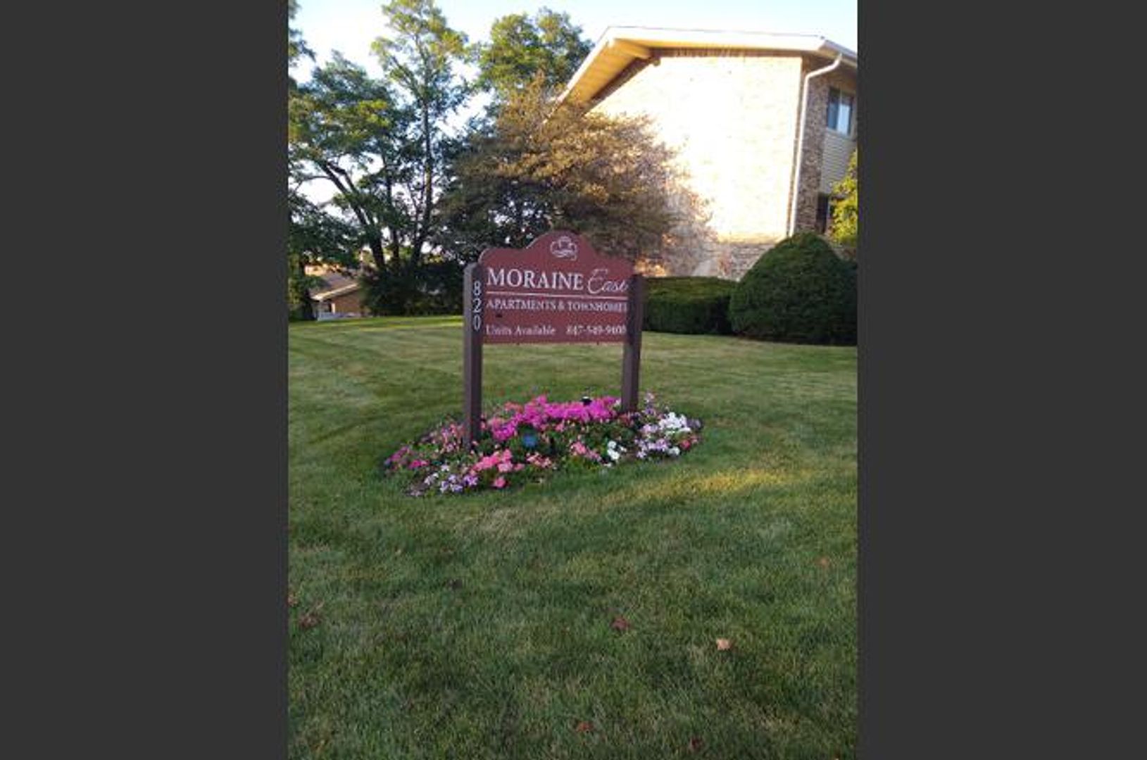 Libertyville Apartment: 820-880 N. Milwaukee Ave.