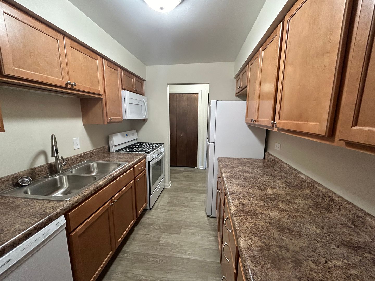 Lake Zurich Apartment: 241-245 W. Main St.