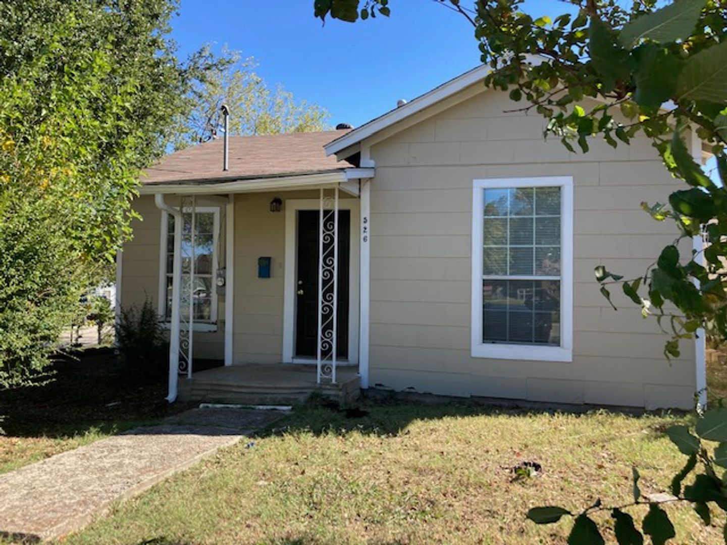 Denton House: 526 Denton Street