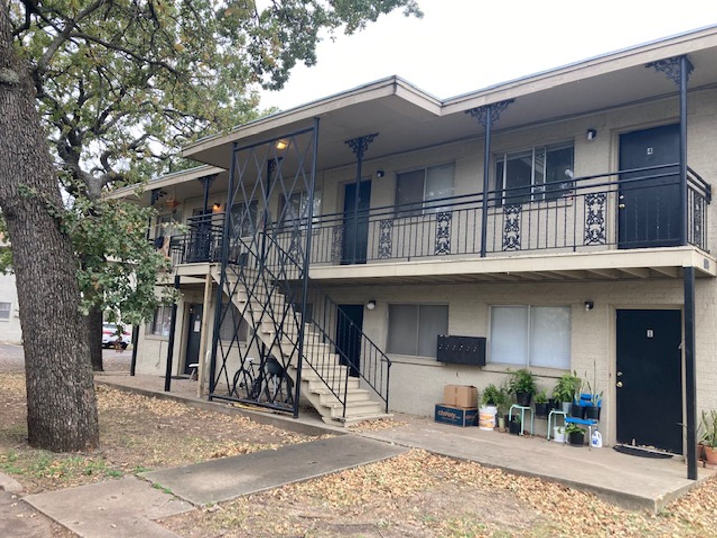 Denton Apartment: 1112 / 1116 Eagle; 804 Welch; 805 Central