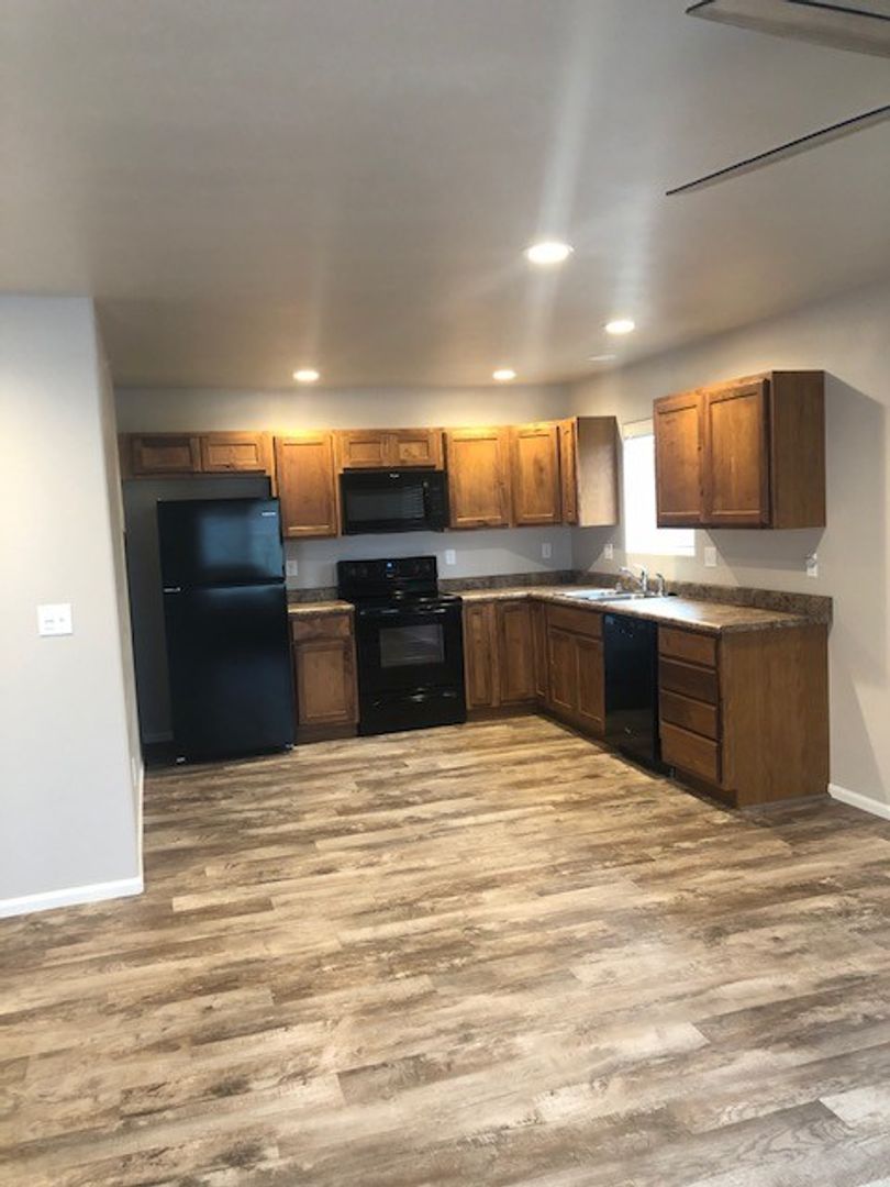 Casper Apartment: 1009-1015 St. John Street
