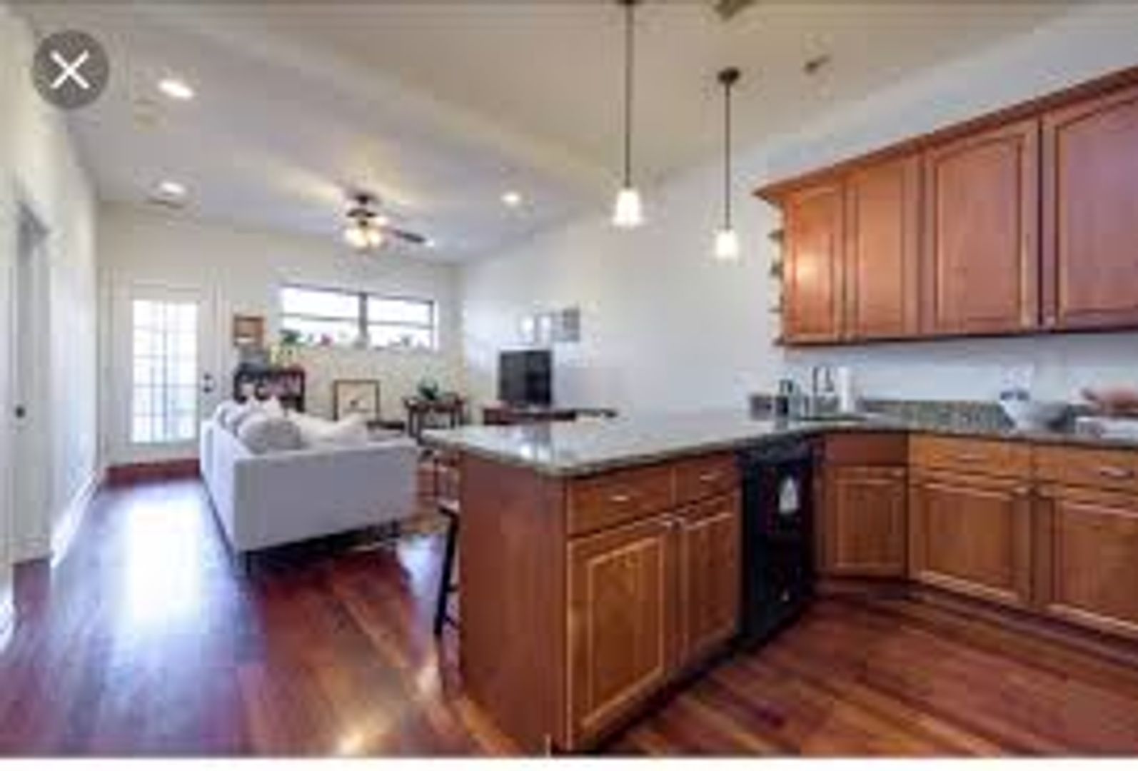 CHICAGO Apartment: 3341-3343 N CLARK ST