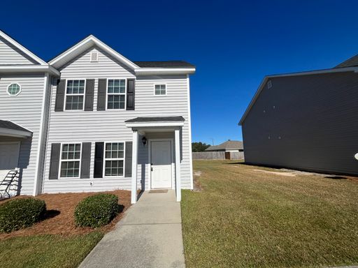RECENTLY REDUCED & MOVE IN SPECIAL! Two Bedroom Townhome in Port Wentworth