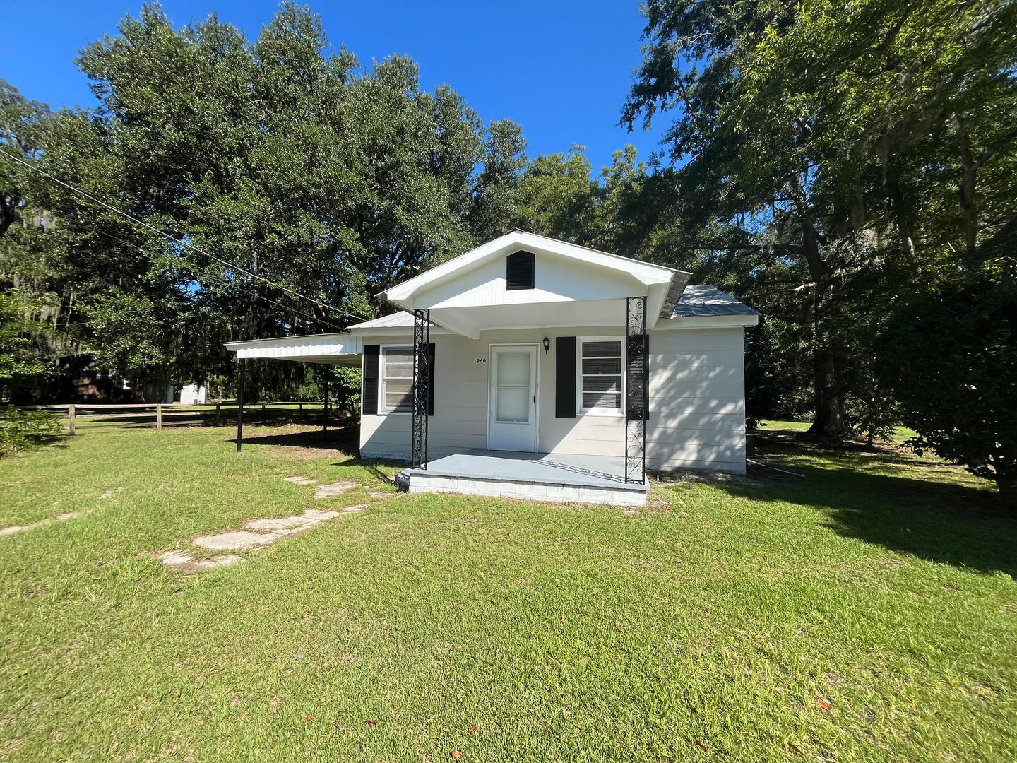 Rincon House: 1960 Goshen Rd