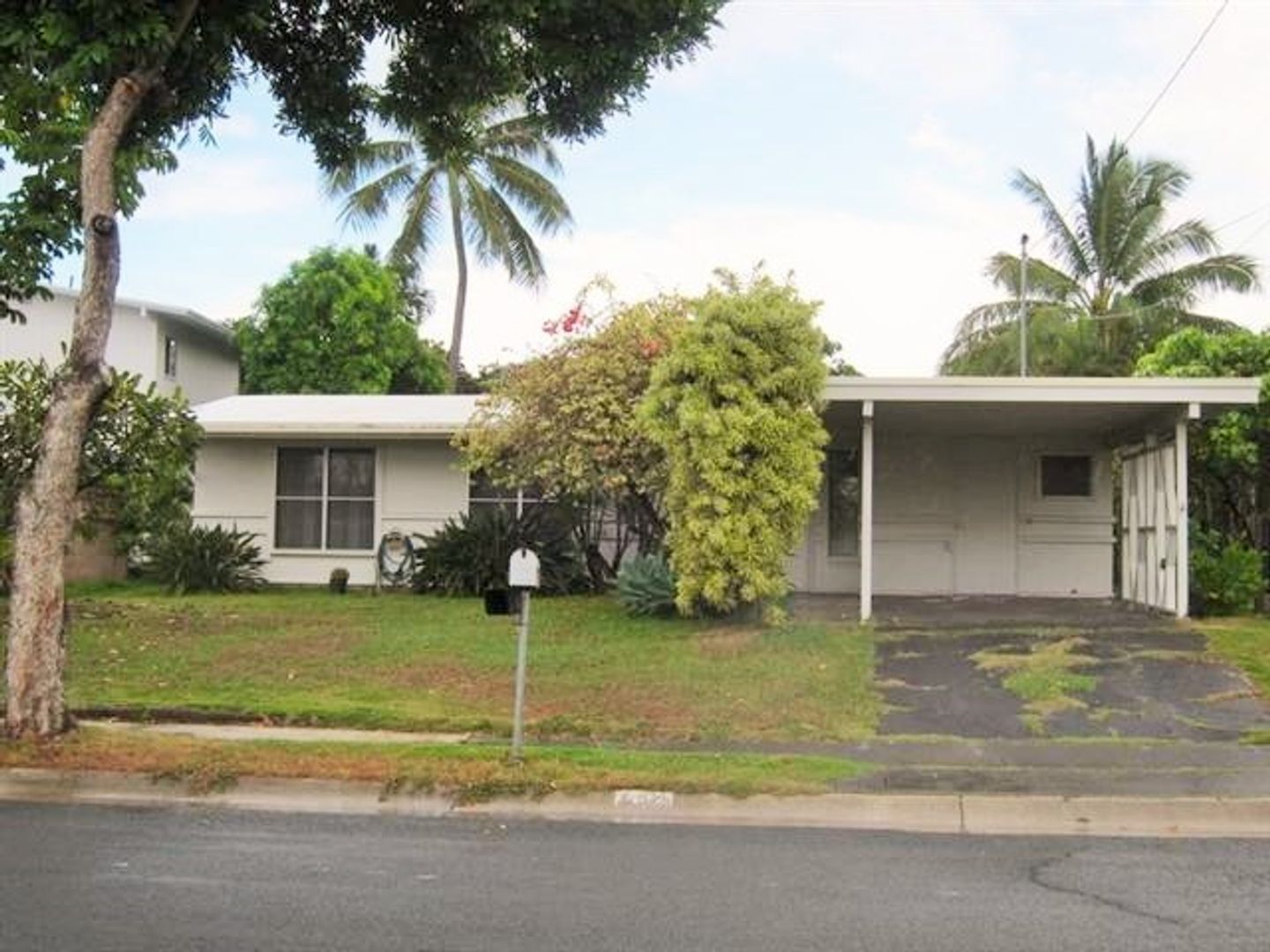 Kailua House: 967 Holoholo Street
