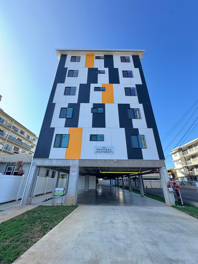 Honolulu Apartment: 746 Makaleka Avenue