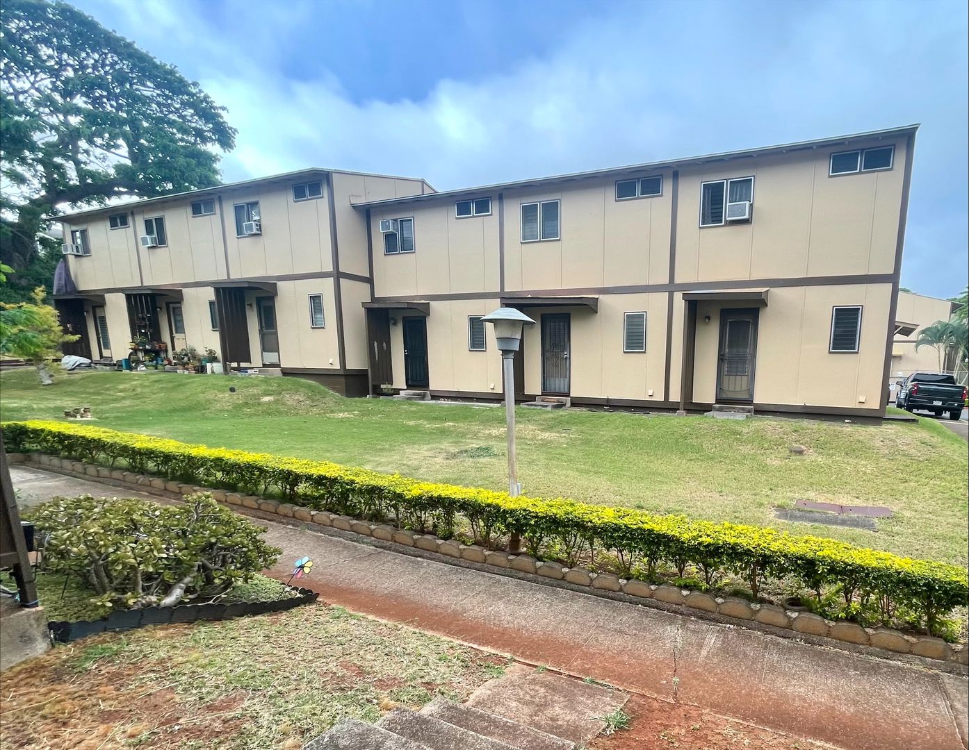 Pearl City Condo: 98-1269 D Hoohiki Place #52