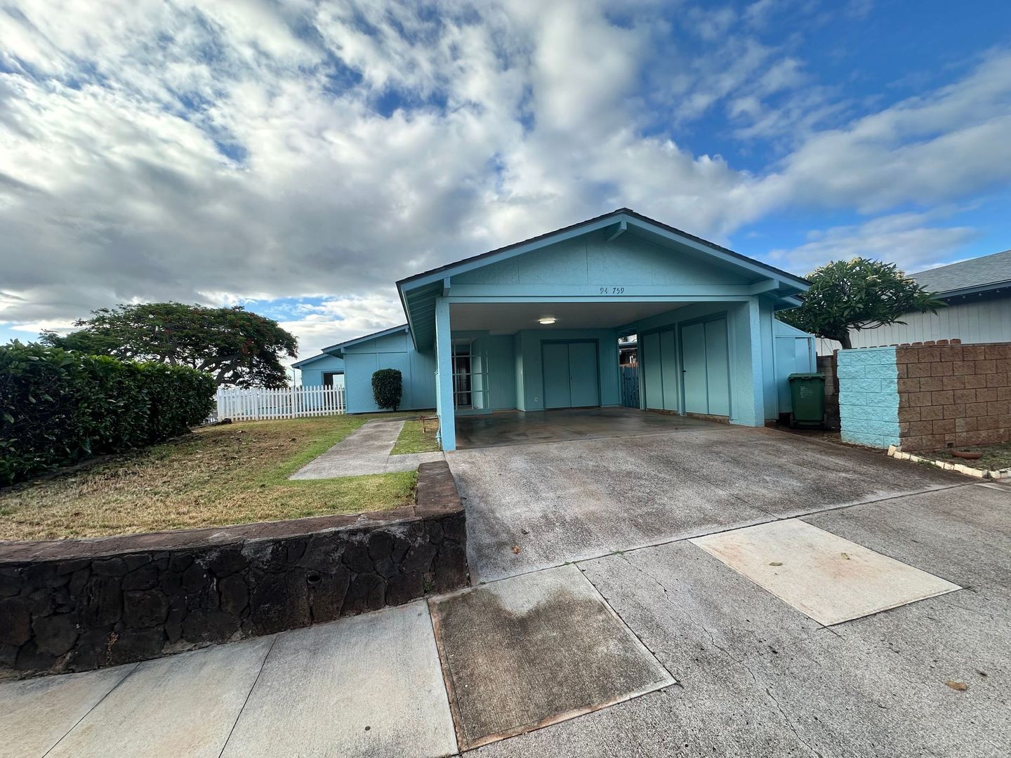 Waipahu House: 94-759 Kalae Street