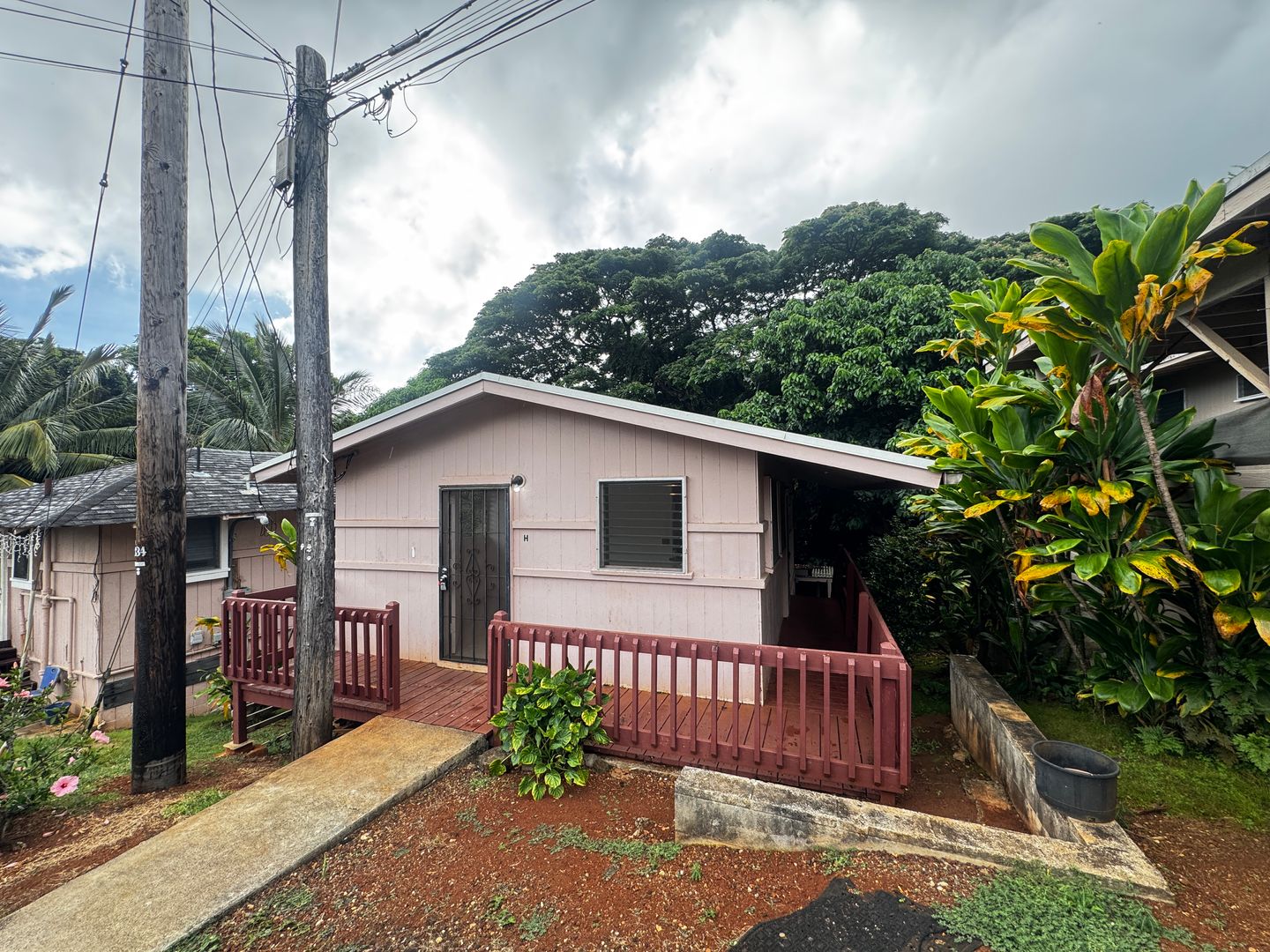 Honolulu Apartment: 2530 Kalihi Street