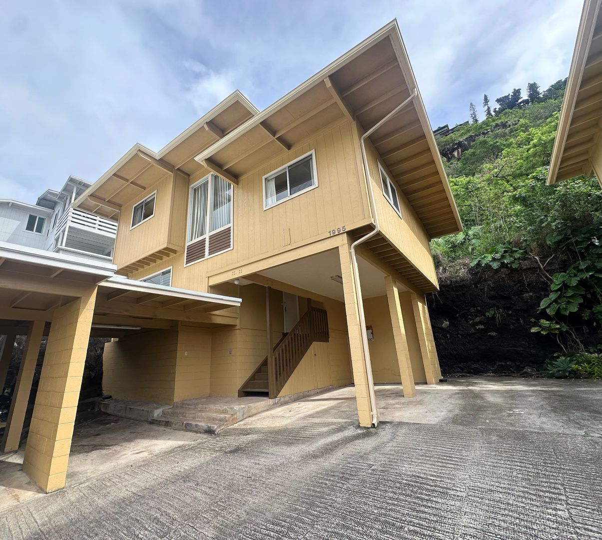 Honolulu Apartment: 1981 - 1997 10th Avenue