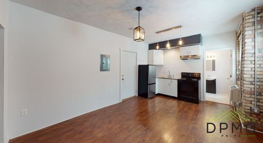 Welcome to 108 S Hosmer Lansing, MI 48912!! – photo 1