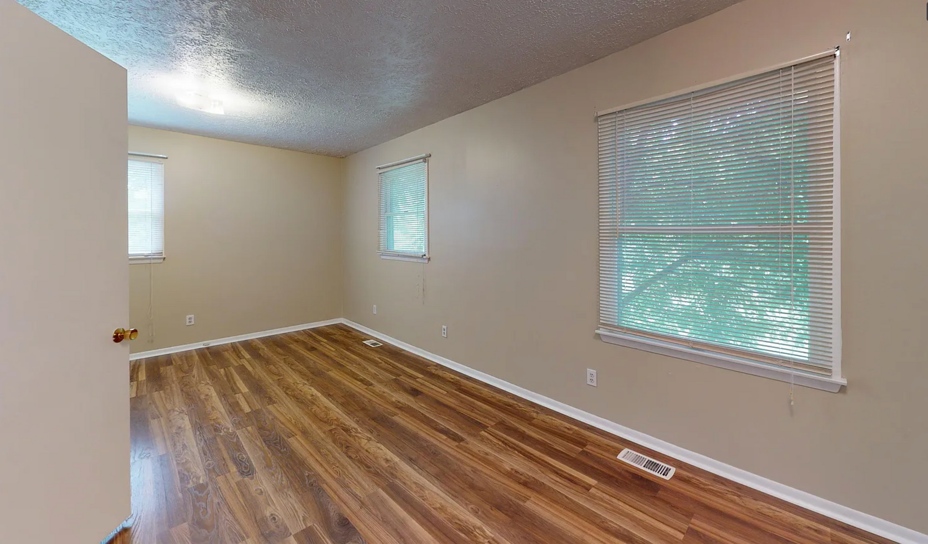 2737/41 Stoneleigh Drive 2737 Stoneleigh, Lansing, MI 48910