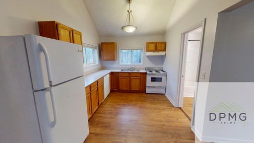 Welcome to 2814 Vermont St. Lansing, MI 48906!! – photo 1