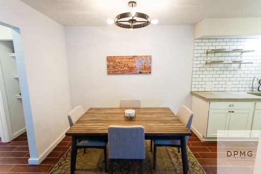 Welcome to 331 E Hillsdale Lansing, MI 48933!! – photo 1