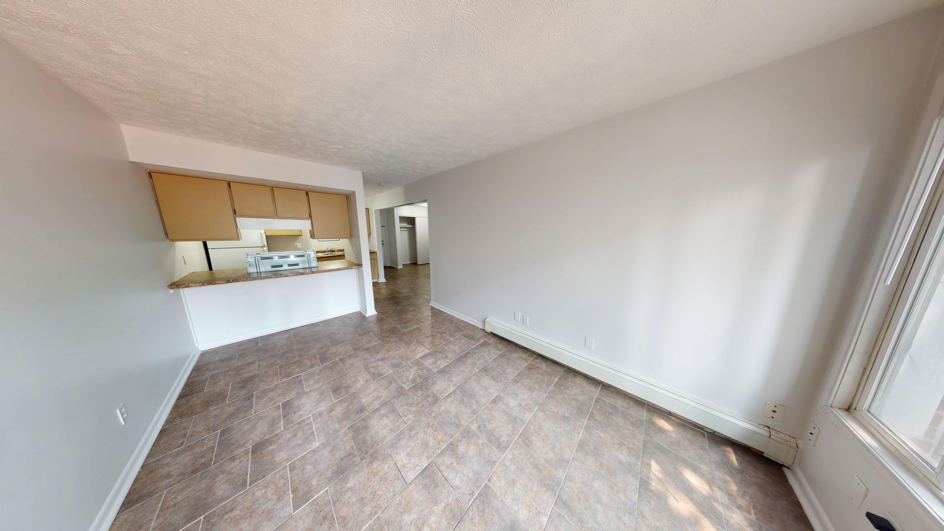 319 E Hillsdale 1 of 12