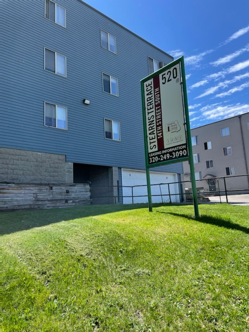 St. Cloud Apartment: 520 14th Street South #403