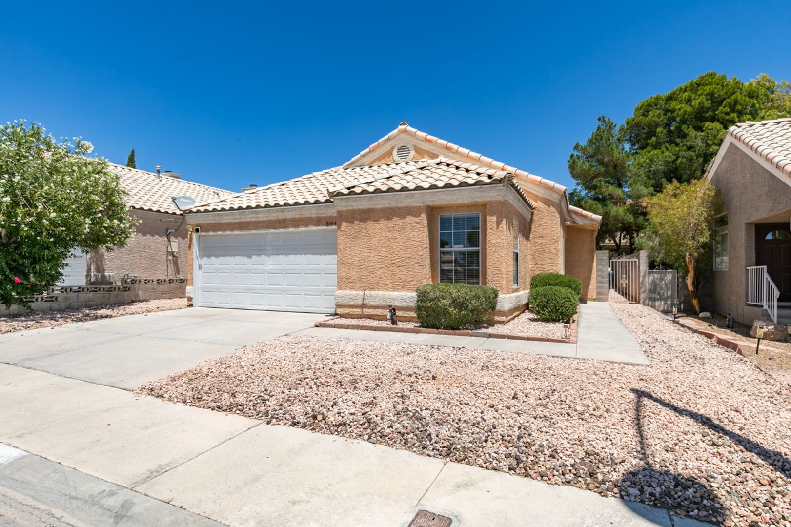 Las Vegas House: 8664 Buttercreek Way