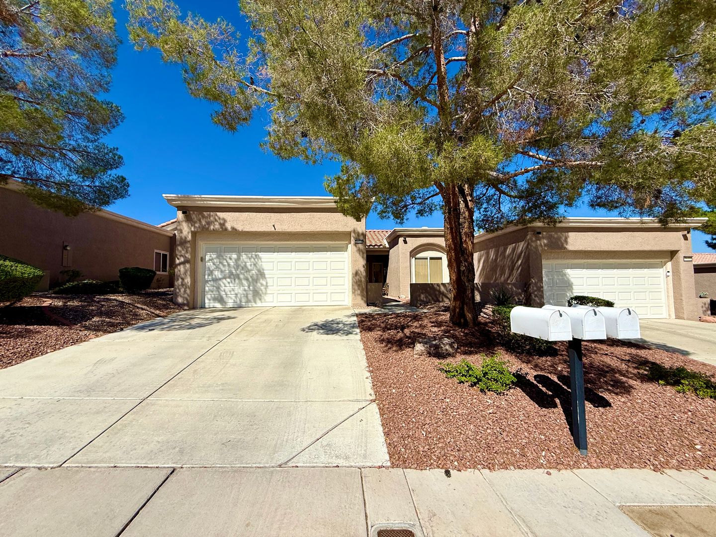Las Vegas House: 2629 Breakers Creek Dr