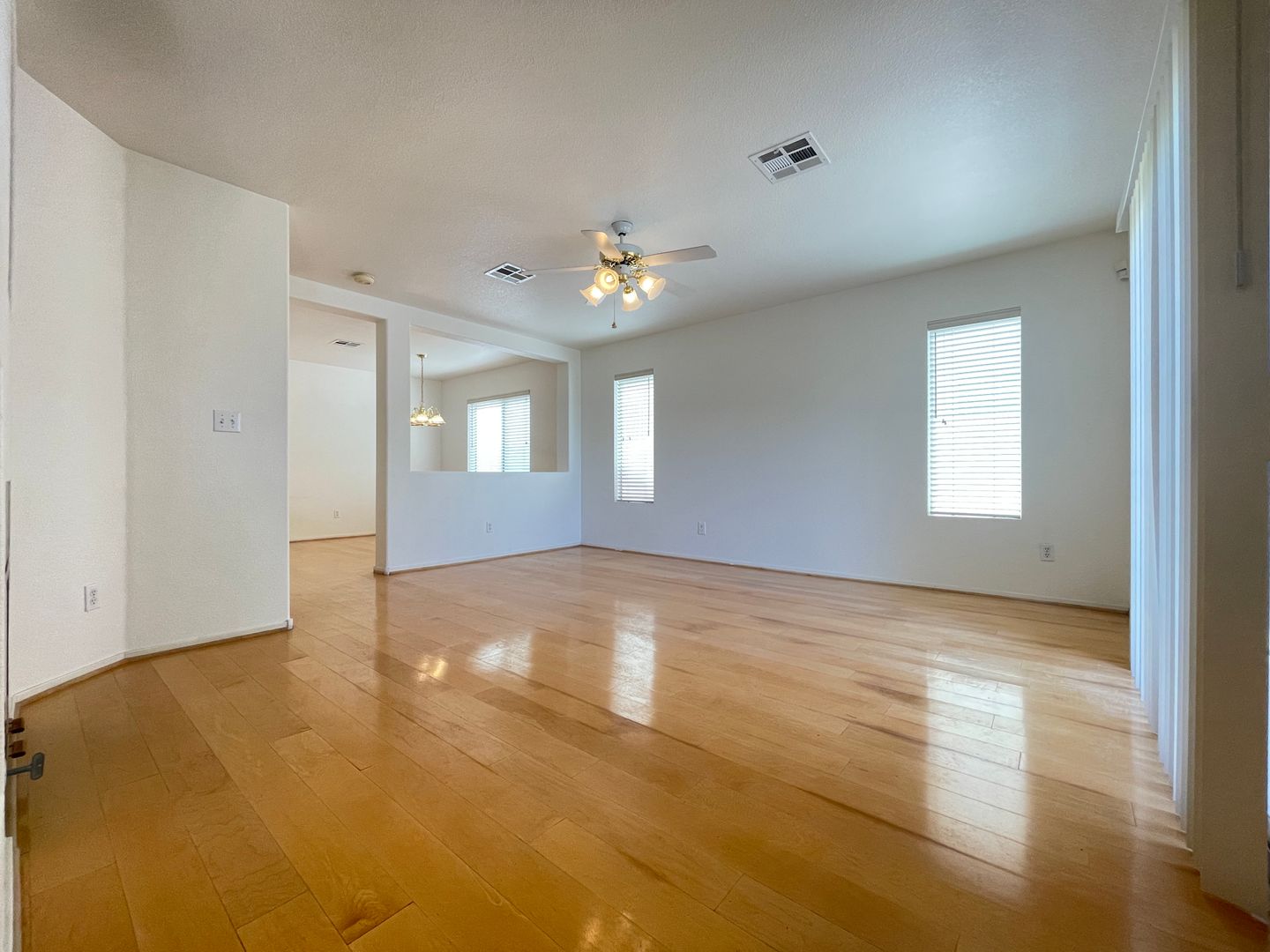 Las Vegas House: 70 Belle La Blanc Ave.