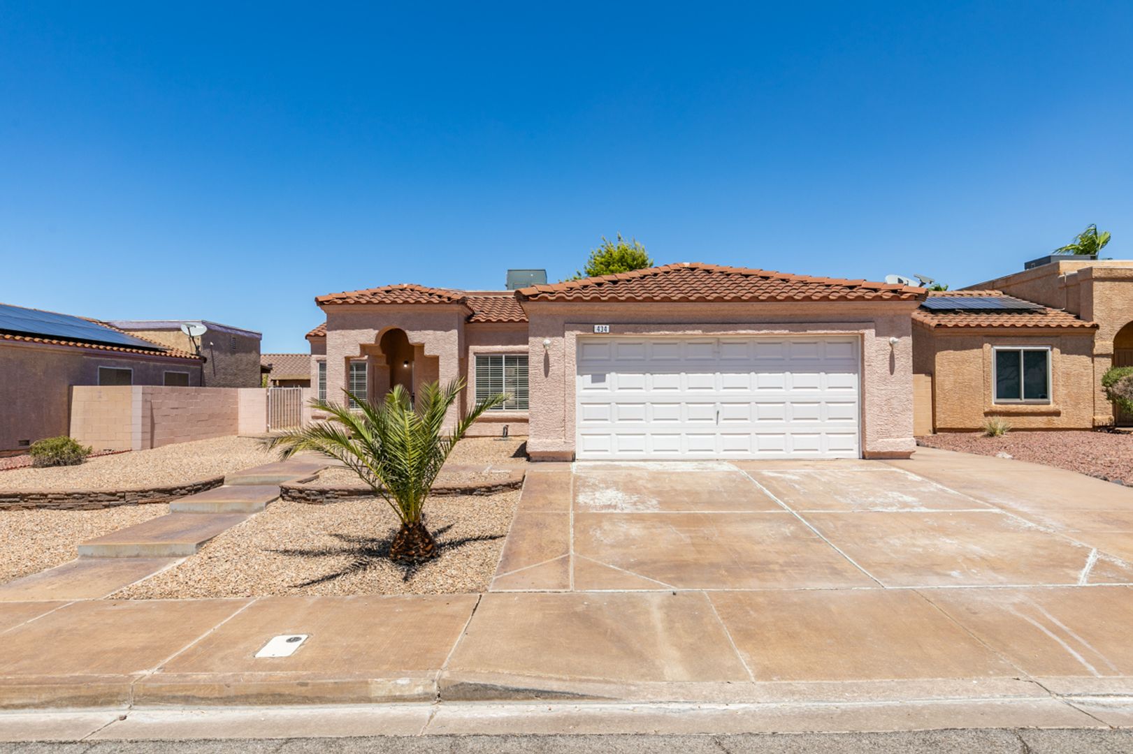 Henderson House: 434 Viewmont Dr.