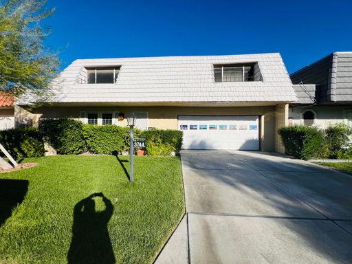 PRICE REDUCED! Utilities Included – Upgraded 2-Bedroom Duplex Near UNLV – photo 1