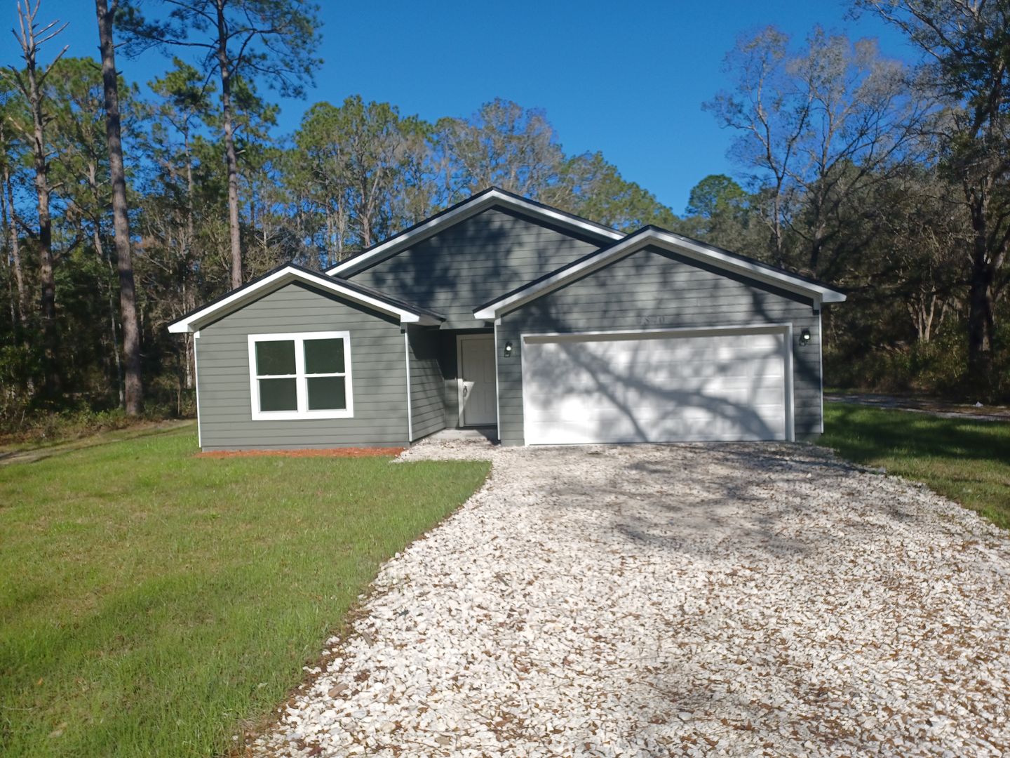 Hastings House: 4840 Kenneth St