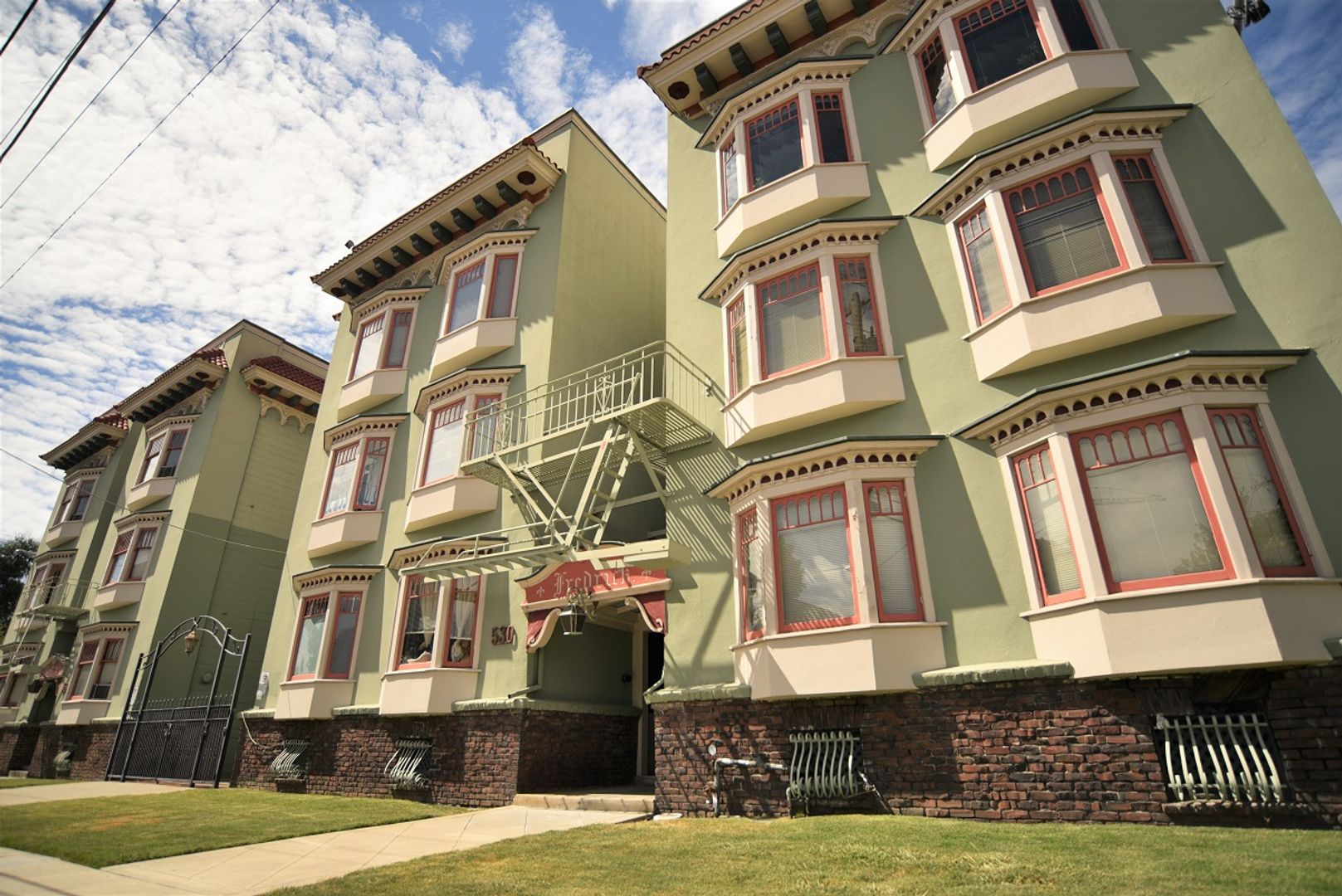 Oakland Apartment: 530-536 41st Street
