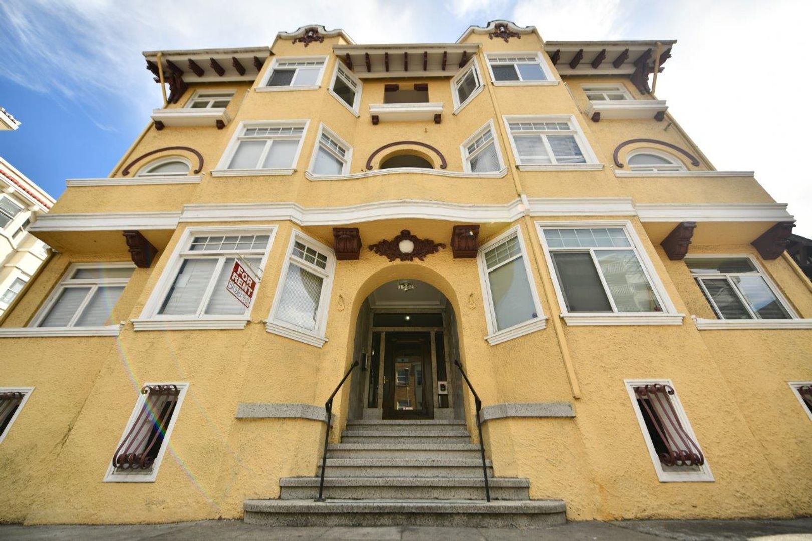 Oakland Apartment: 1502 Alice Street