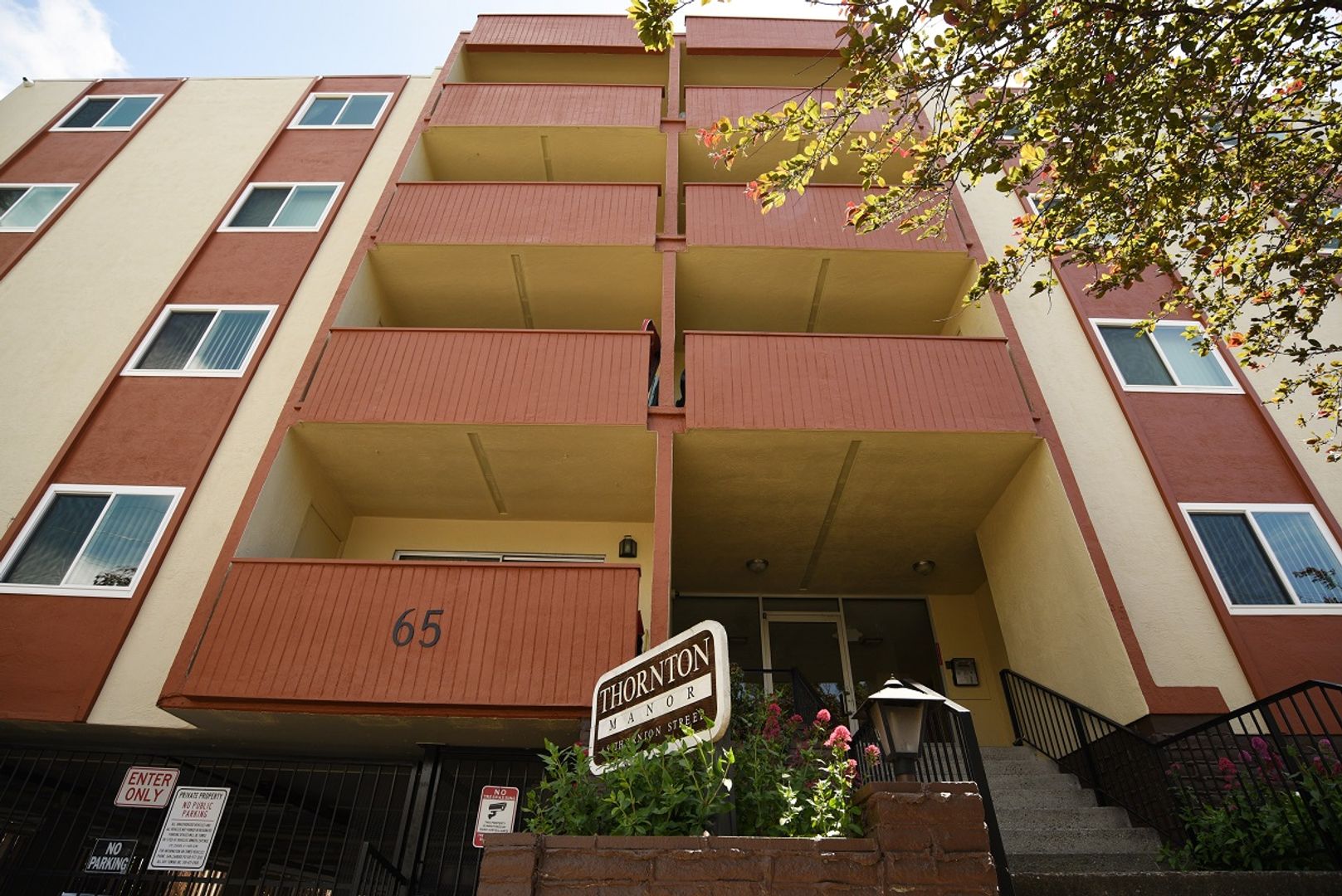 San Leandro Apartment: 65 Thornton Street