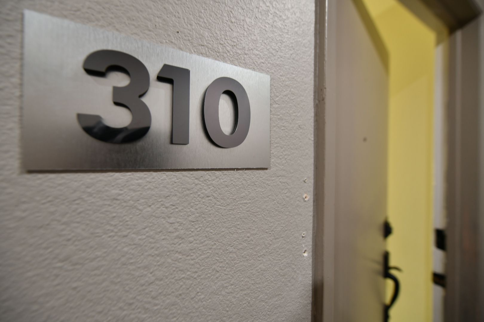 Oakland Apartment: 95 Linda Avenue