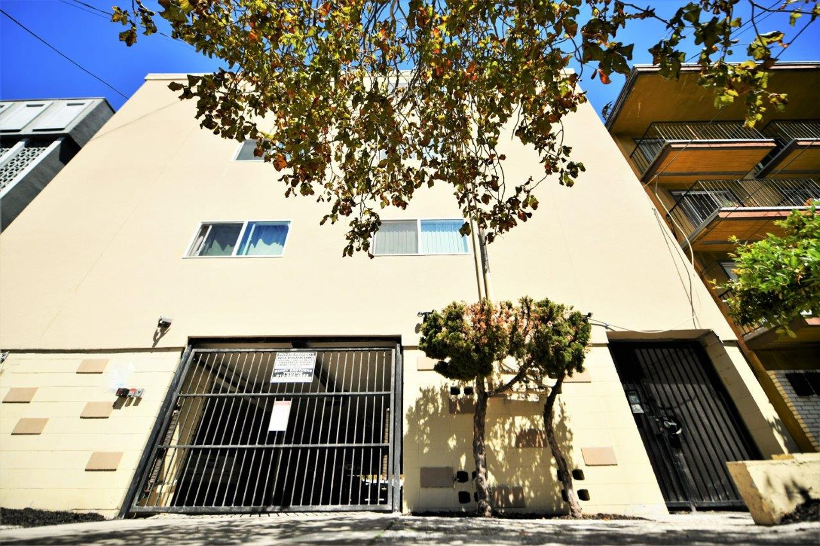 Berkeley Apartment: 1921 Delaware Street