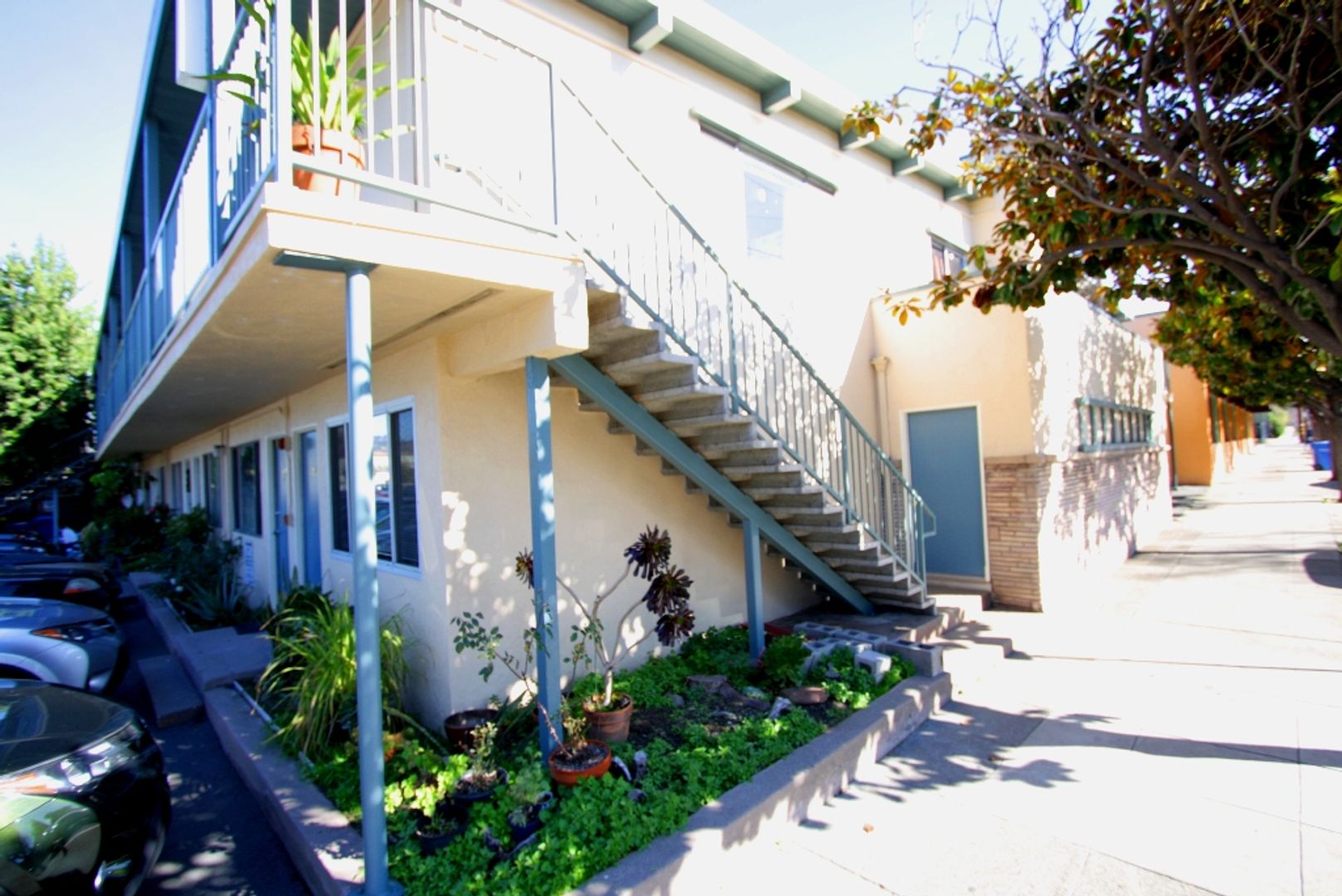 Berkeley Apartment: 1301 Gilman Street