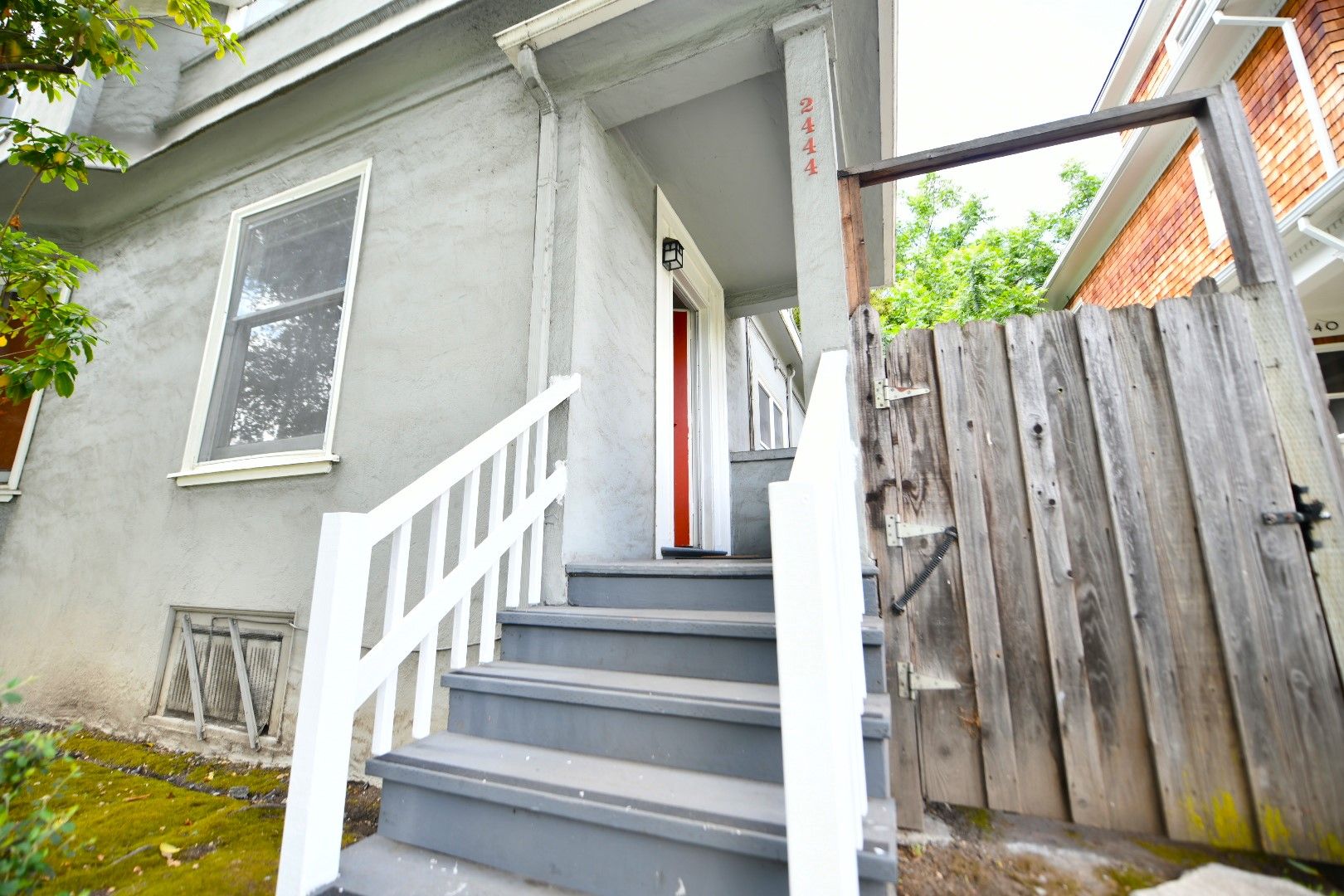 Berkeley Apartment: 2444-2446 Dana St.