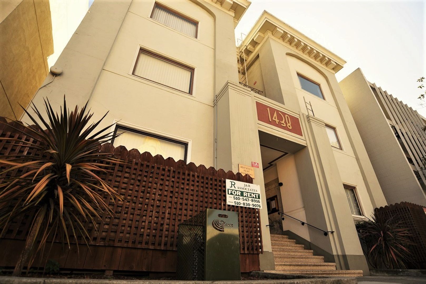 Oakland Apartment: 1438 Madison Street