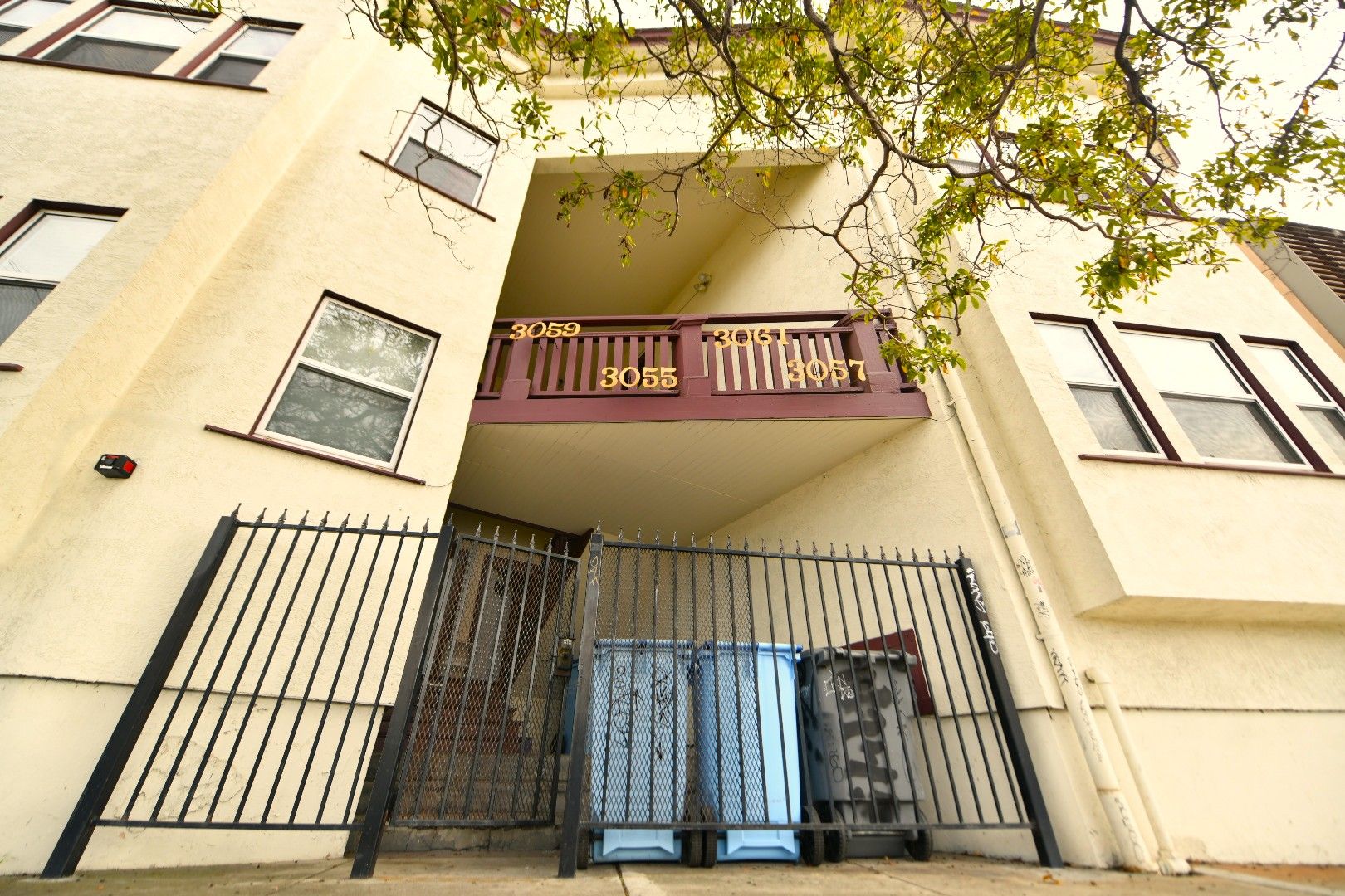 Berkeley Apartment: 3055, 3057, 3059, 3061 Adeline Street