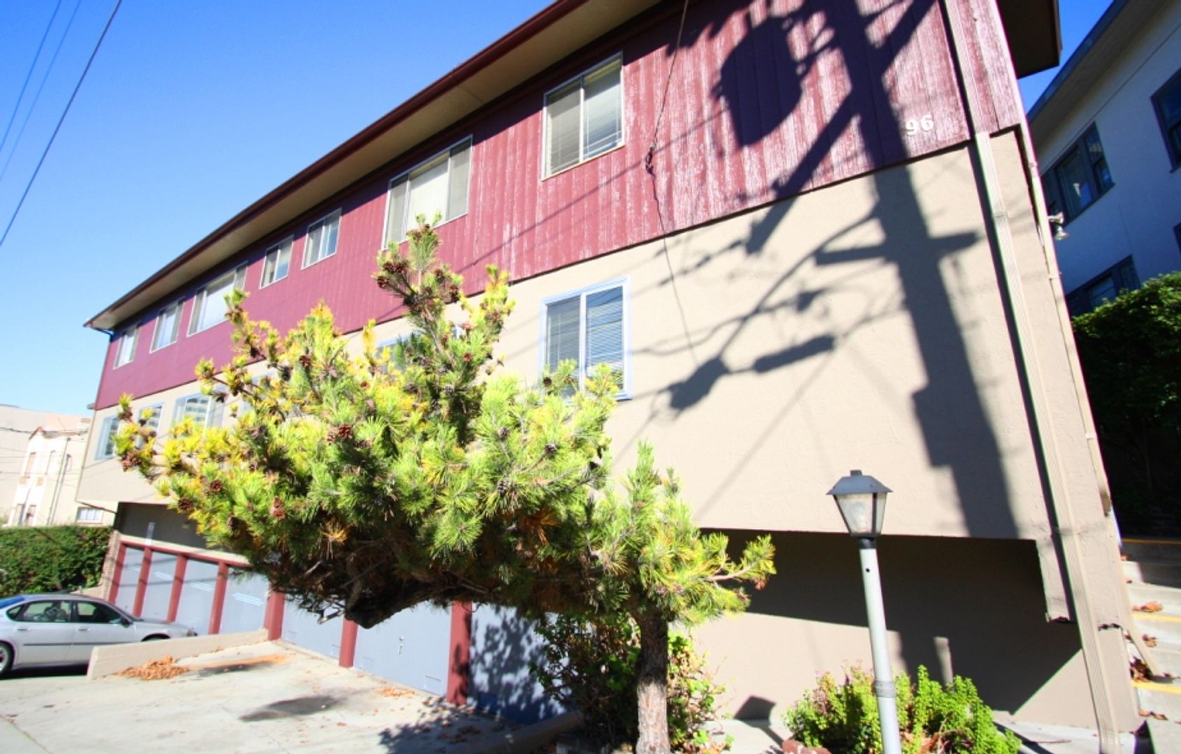 Oakland Apartment: 96 Linda Avenue