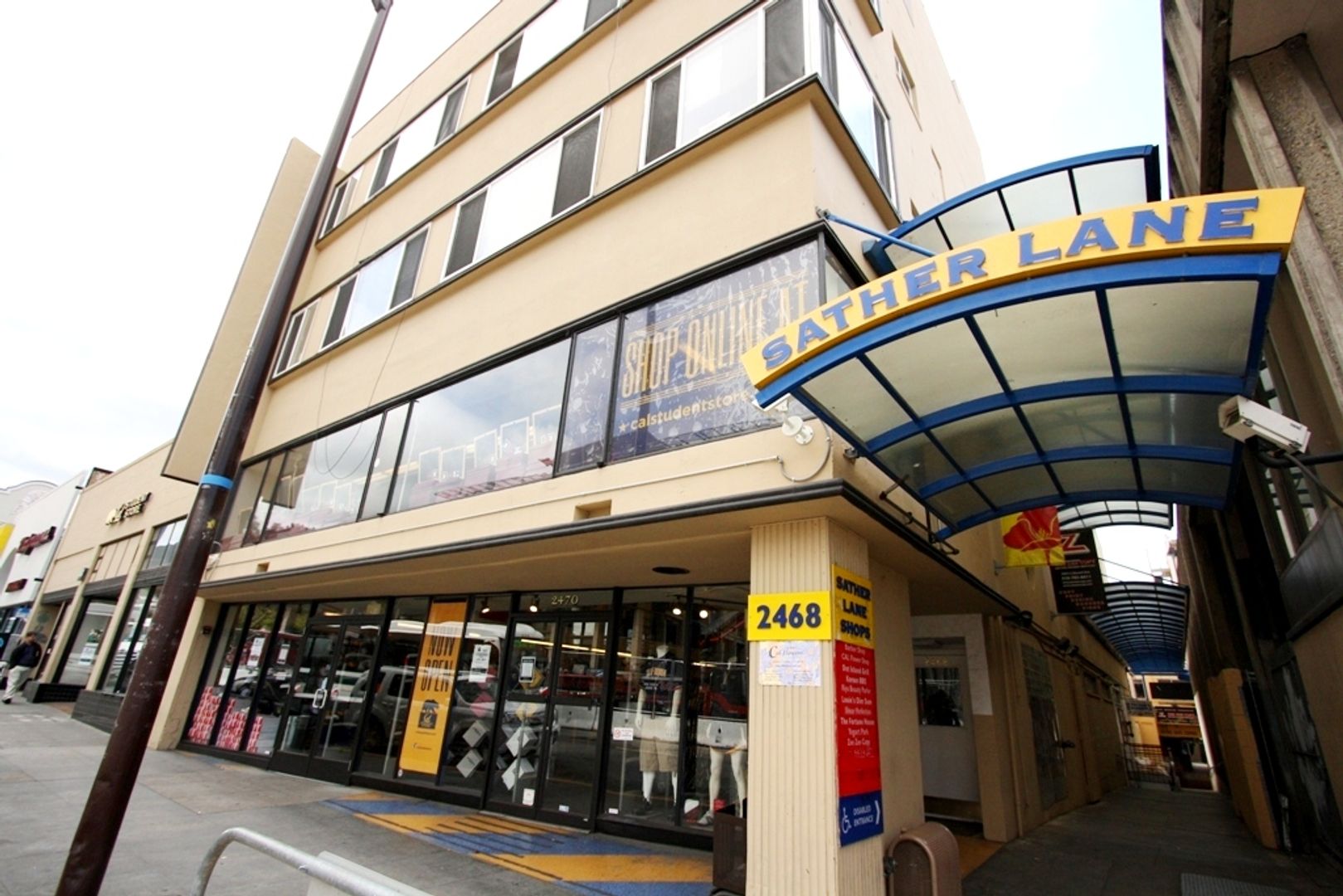 Berkeley Apartment: 2468 Bancroft Way