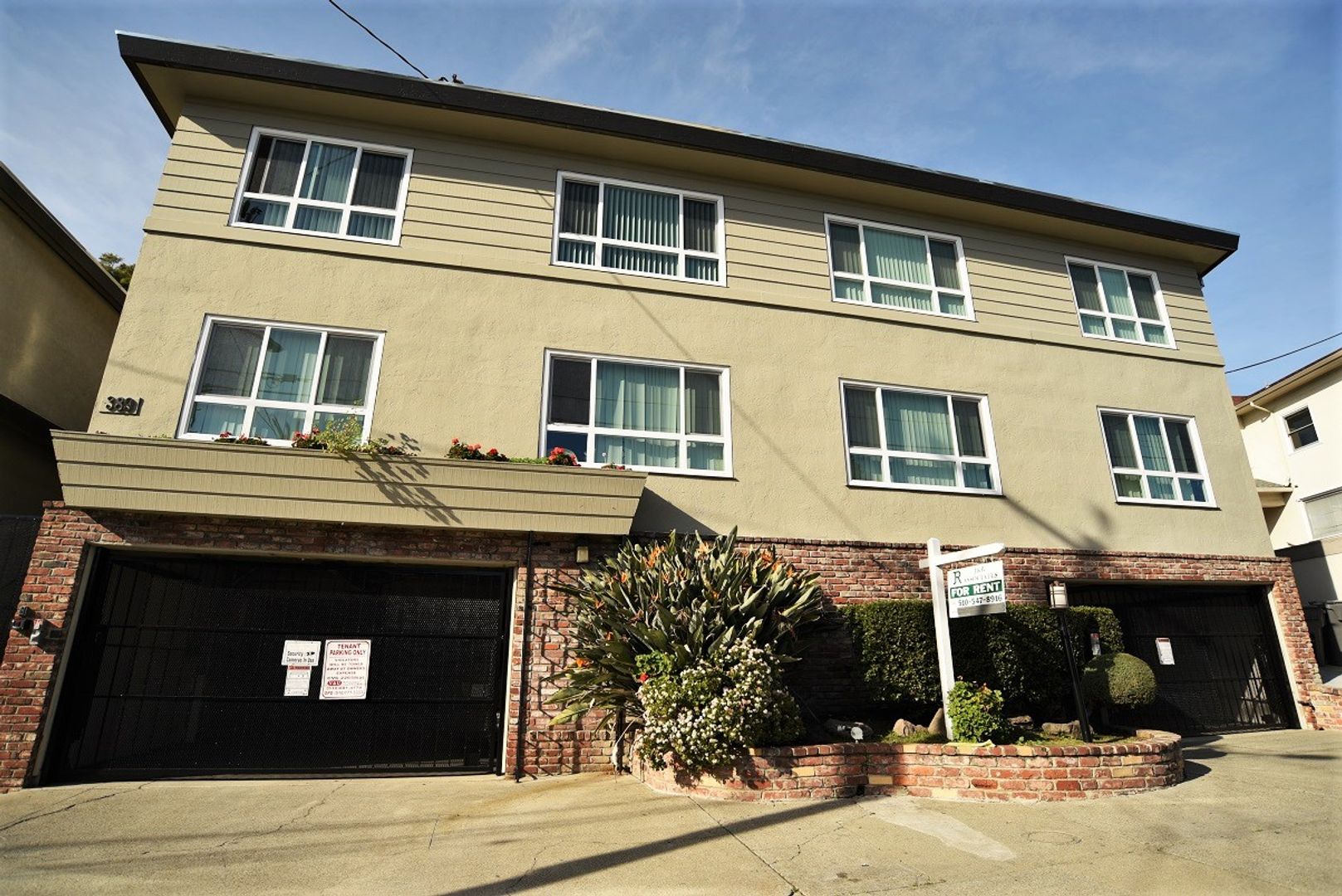 Oakland Apartment: 385-389 Palm Avenue