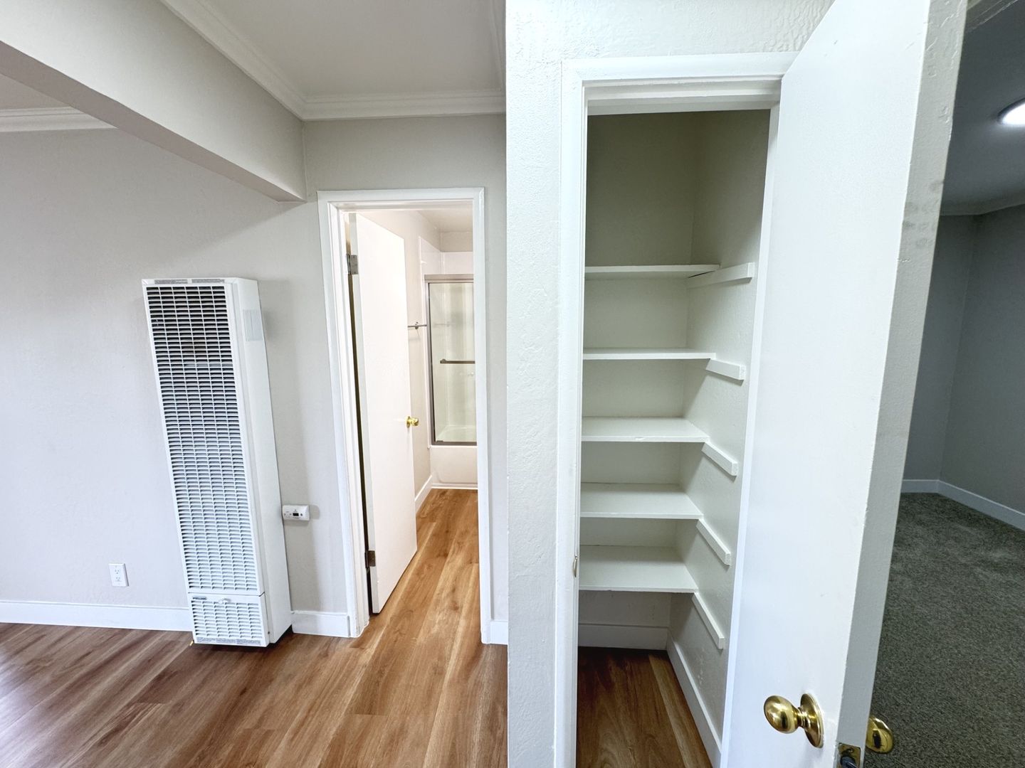 2p005 - 524 E. 17th Street 7 of 14